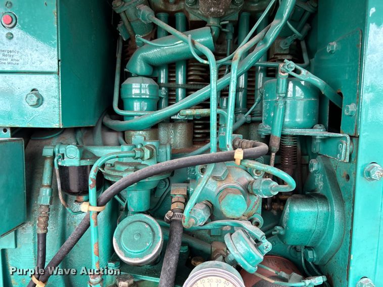 image for item EG1290 1993 International  4900 pumper fire truck