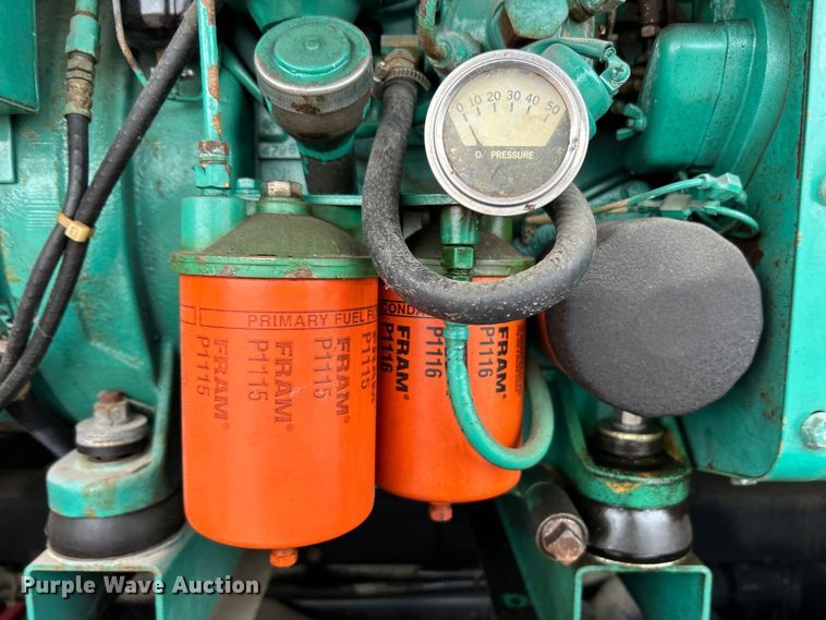 image for item EG1290 1993 International  4900 pumper fire truck