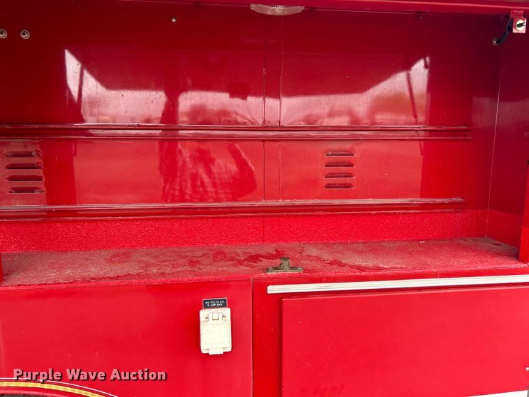 image for item EG1290 1993 International  4900 pumper fire truck