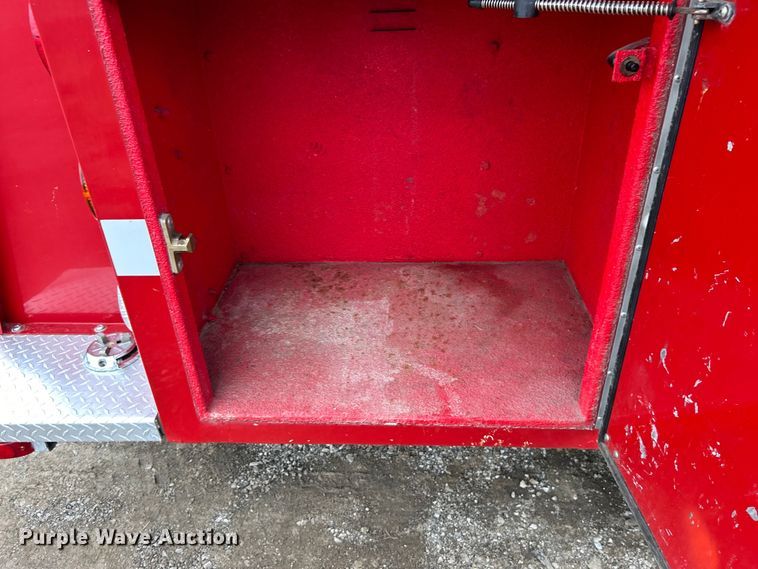 image for item EG1290 1993 International  4900 pumper fire truck