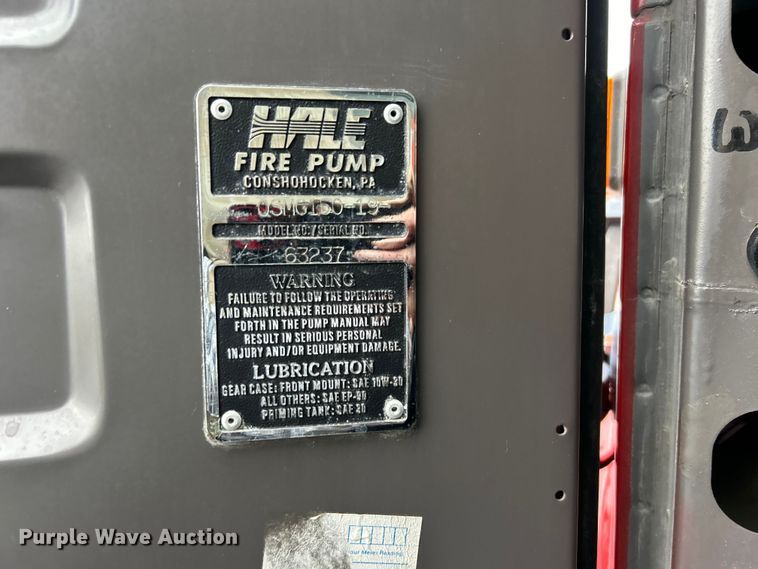 image for item EG1290 1993 International  4900 pumper fire truck