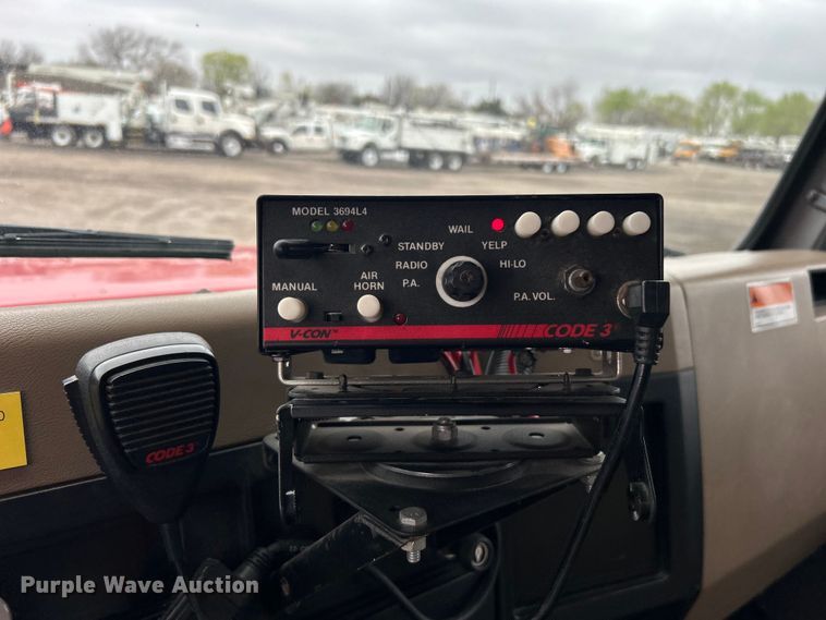 image for item EG1290 1993 International  4900 pumper fire truck