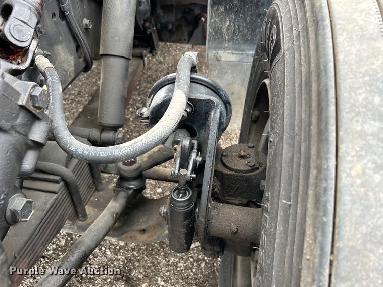 image for item EG1290 1993 International  4900 pumper fire truck