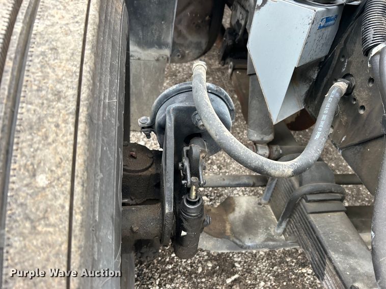 image for item EG1290 1993 International  4900 pumper fire truck