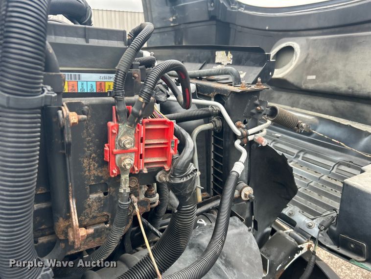 image for item EG1296 2005 GMC C5500 flatbed truck