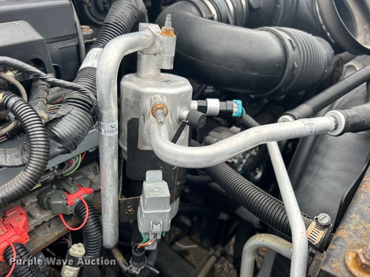 image for item EG1296 2005 GMC C5500 flatbed truck