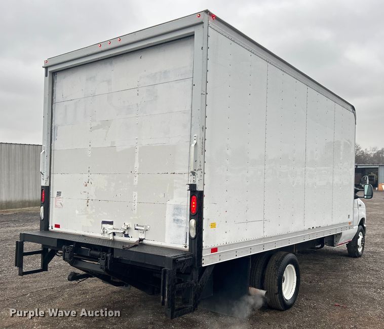 image for item EG1304 2010 Ford E450 box truck