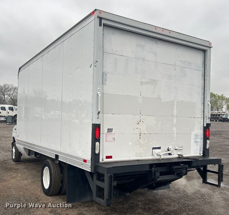 image for item EG1304 2010 Ford E450 box truck