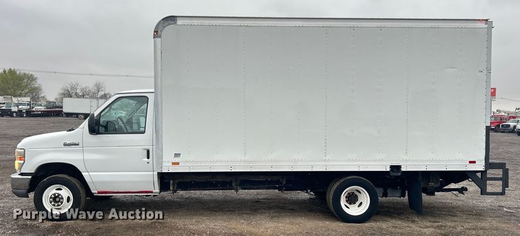 image for item EG1304 2010 Ford E450 box truck