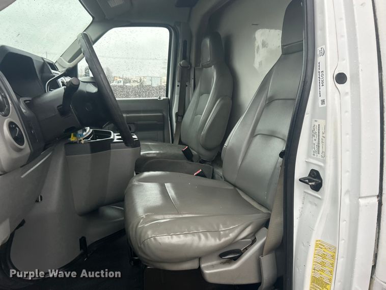 image for item EG1304 2010 Ford E450 box truck