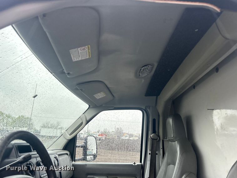 image for item EG1304 2010 Ford E450 box truck