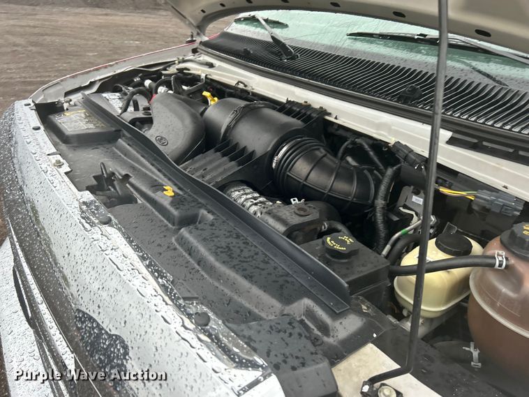 image for item EG1304 2010 Ford E450 box truck