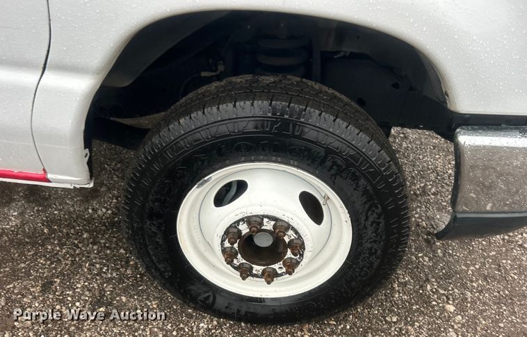 image for item EG1304 2010 Ford E450 box truck