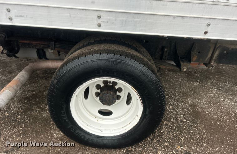 image for item EG1304 2010 Ford E450 box truck