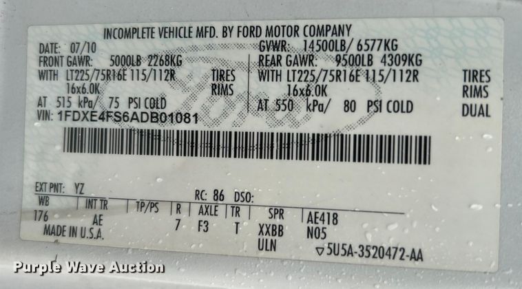 image for item EG1304 2010 Ford E450 box truck