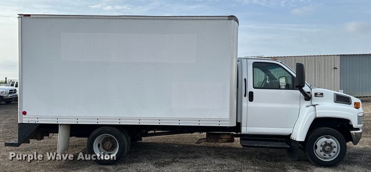 image for item EG1308 2007 Chevrolet  C4500 box truck