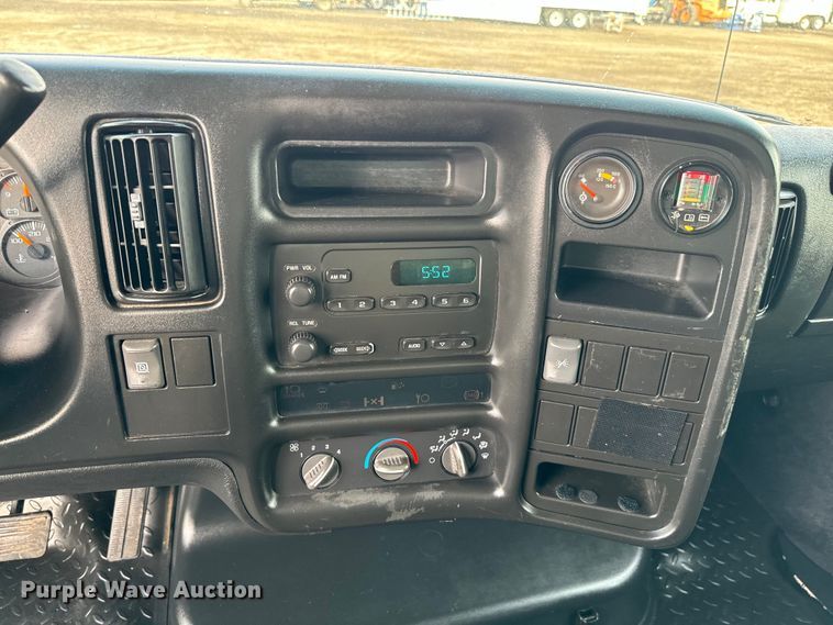 image for item EG1308 2007 Chevrolet  C4500 box truck