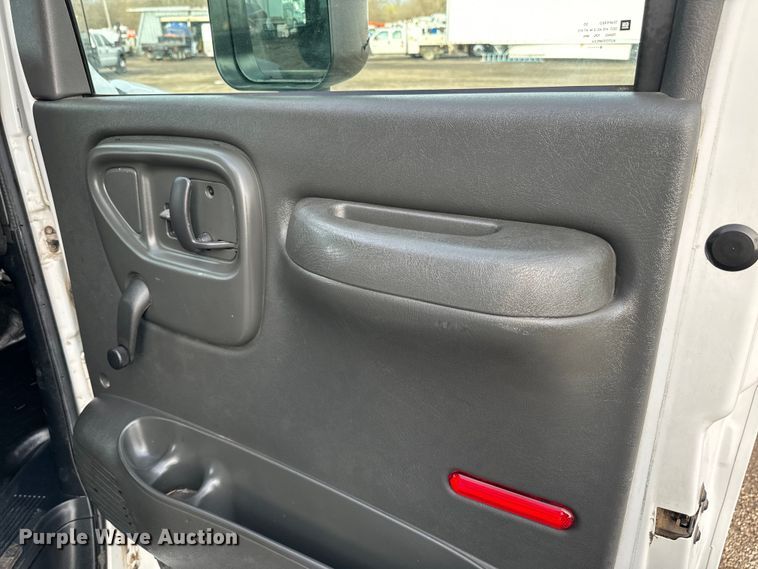 image for item EG1308 2007 Chevrolet  C4500 box truck