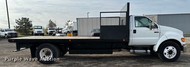 image for item EG1309 2008 Ford F650 Super Duty flatbed truck