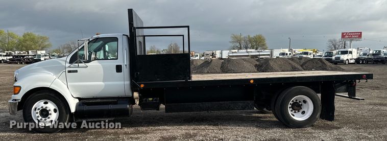 image for item EG1309 2008 Ford F650 Super Duty flatbed truck