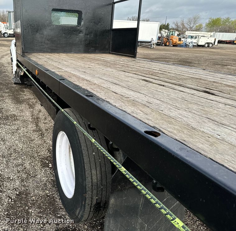 image for item EG1309 2008 Ford F650 Super Duty flatbed truck