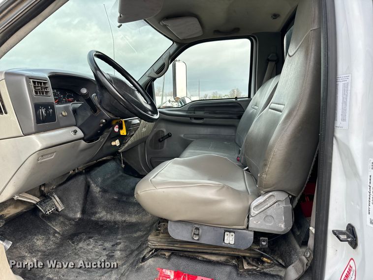 image for item EG1309 2008 Ford F650 Super Duty flatbed truck