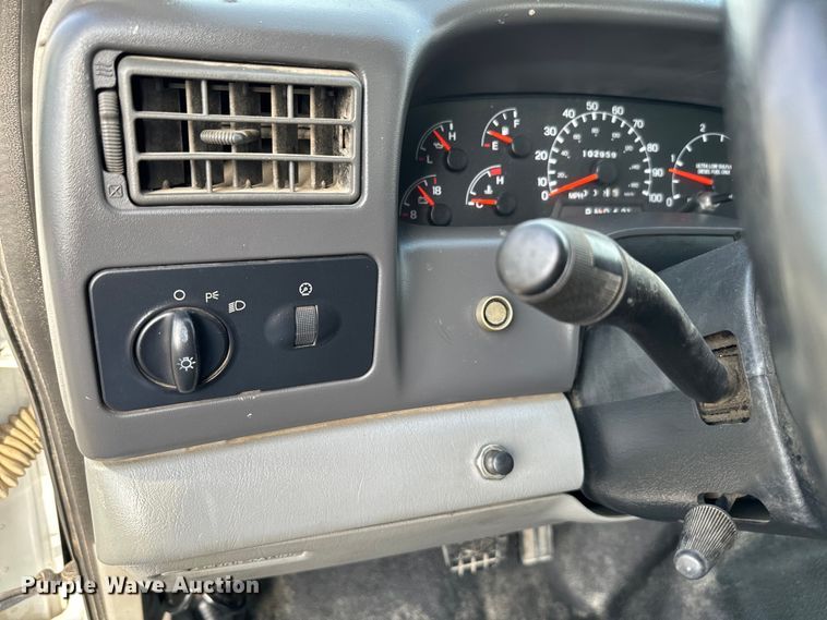 image for item EG1309 2008 Ford F650 Super Duty flatbed truck