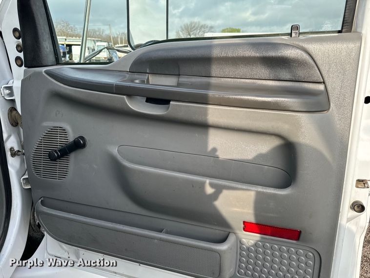 image for item EG1309 2008 Ford F650 Super Duty flatbed truck