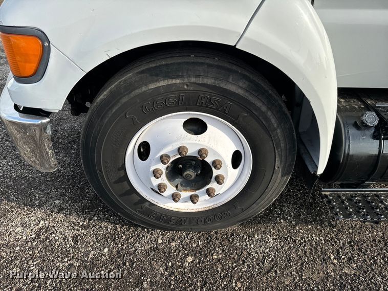 image for item EG1309 2008 Ford F650 Super Duty flatbed truck