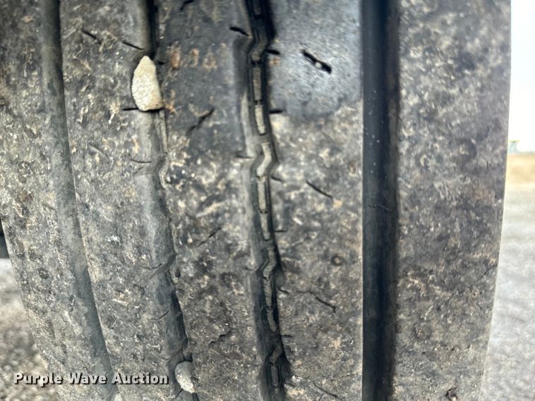 image for item EG1309 2008 Ford F650 Super Duty flatbed truck