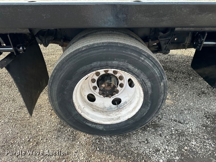 image for item EG1309 2008 Ford F650 Super Duty flatbed truck