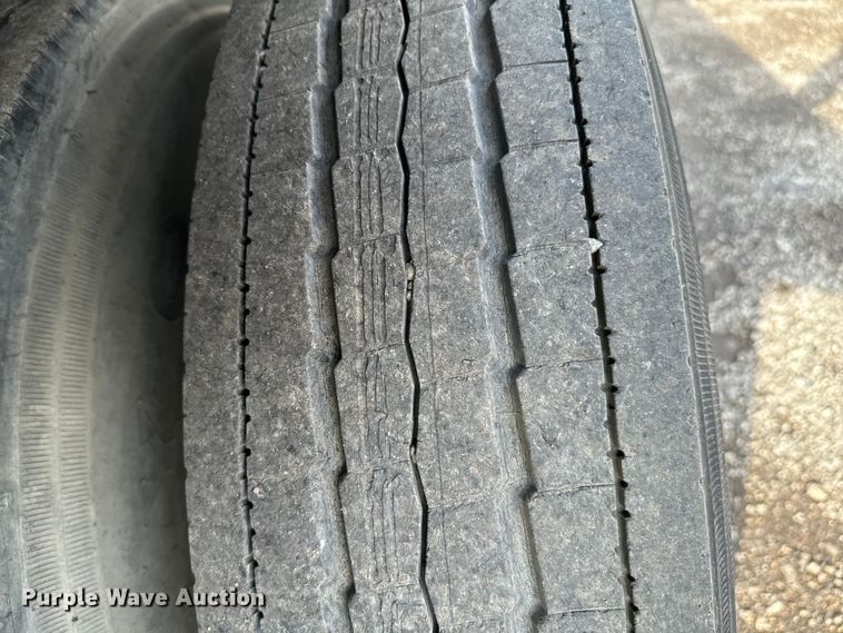 image for item EG1309 2008 Ford F650 Super Duty flatbed truck