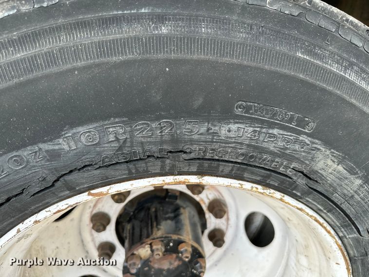 image for item EG1309 2008 Ford F650 Super Duty flatbed truck