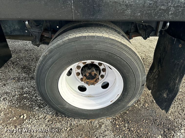 image for item EG1309 2008 Ford F650 Super Duty flatbed truck