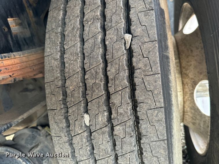 image for item EG1309 2008 Ford F650 Super Duty flatbed truck