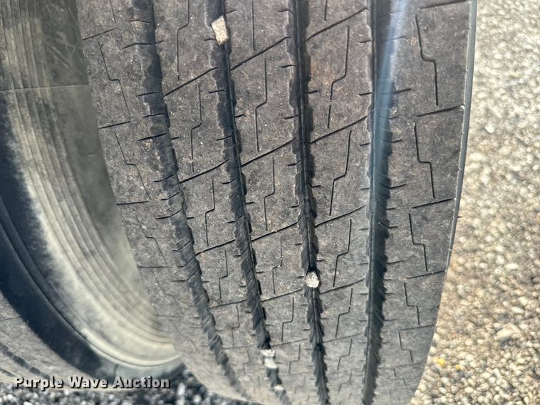 image for item EG1309 2008 Ford F650 Super Duty flatbed truck