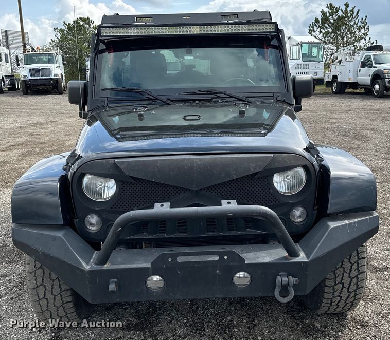 image for item EG1315 2014 Jeep Wrangler Unlimited  SUV