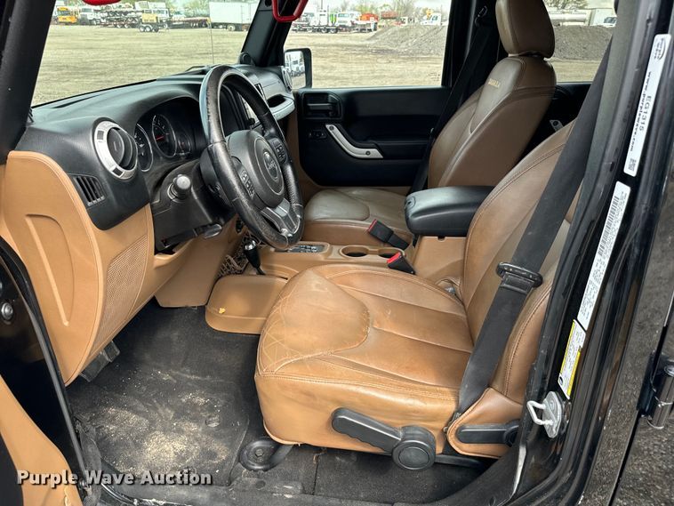 image for item EG1315 2014 Jeep Wrangler Unlimited  SUV