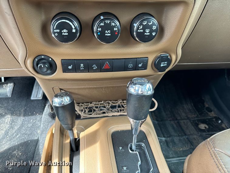 image for item EG1315 2014 Jeep Wrangler Unlimited  SUV