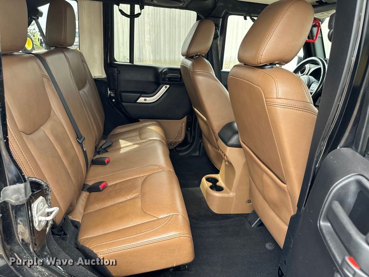 image for item EG1315 2014 Jeep Wrangler Unlimited  SUV