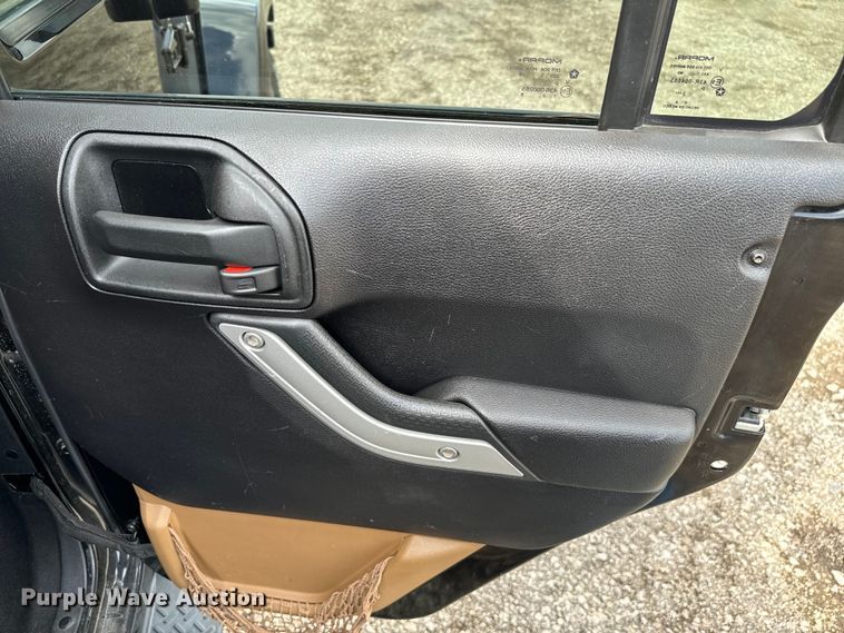 image for item EG1315 2014 Jeep Wrangler Unlimited  SUV