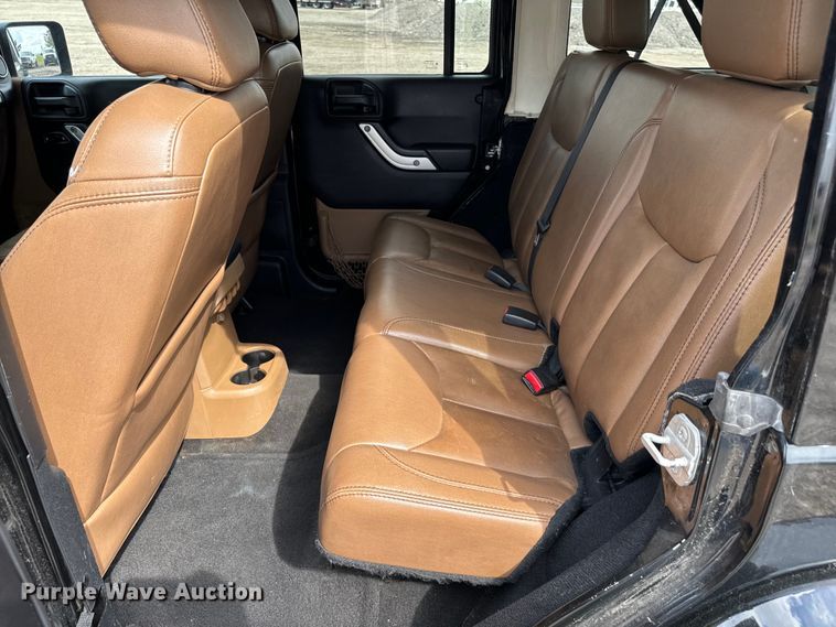 image for item EG1315 2014 Jeep Wrangler Unlimited  SUV