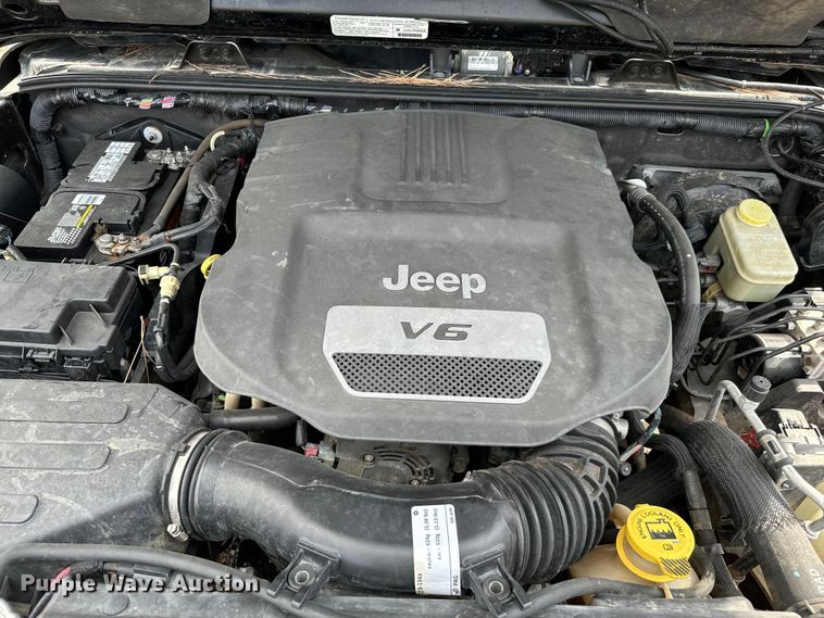 image for item EG1315 2014 Jeep Wrangler Unlimited  SUV