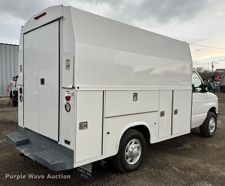 image for item EG1320 2014 Ford E350 Super Duty van