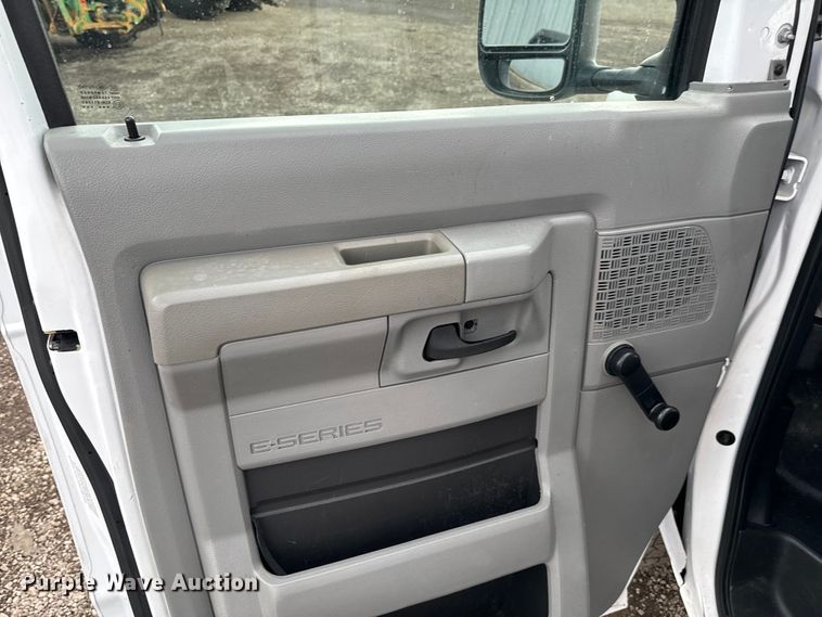 image for item EG1320 2014 Ford E350 Super Duty van