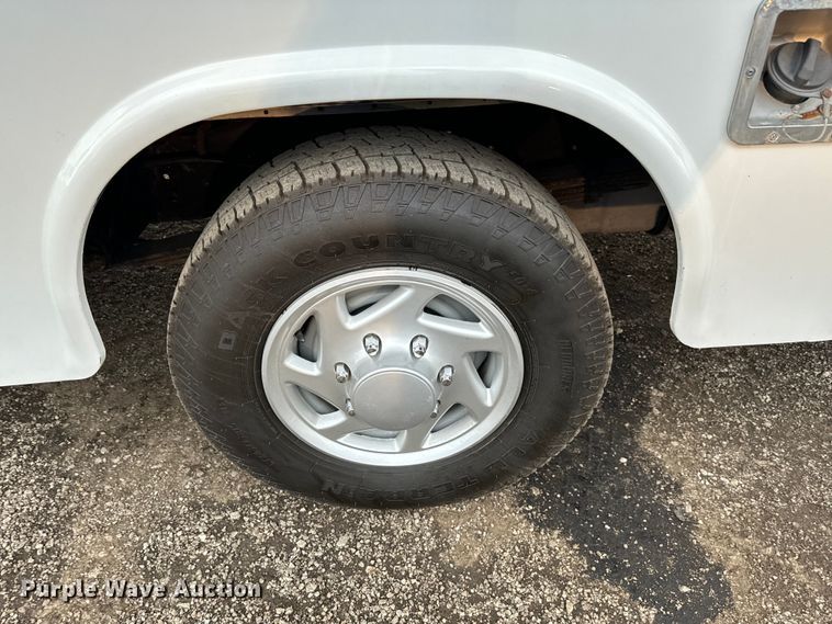 image for item EG1320 2014 Ford E350 Super Duty van