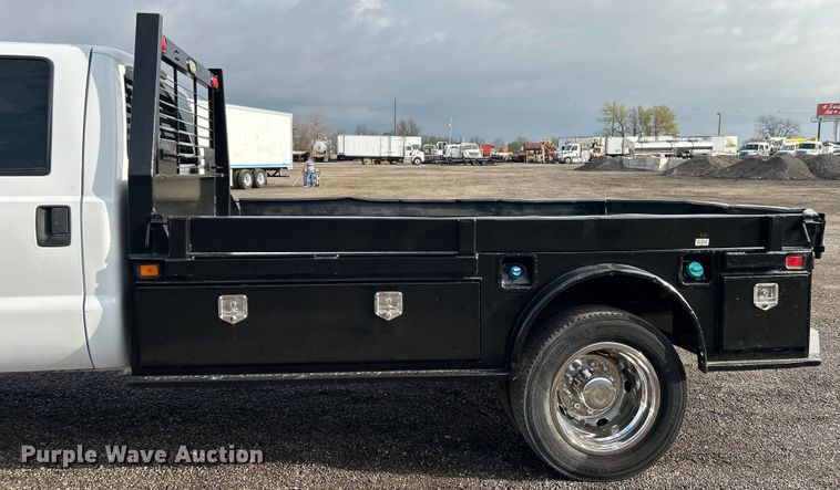 image for item EG1328 2011 Ford F550 Crew Cab flatbed truck