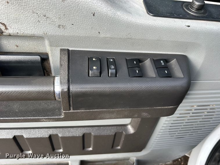 image for item EG1328 2011 Ford F550 Crew Cab flatbed truck