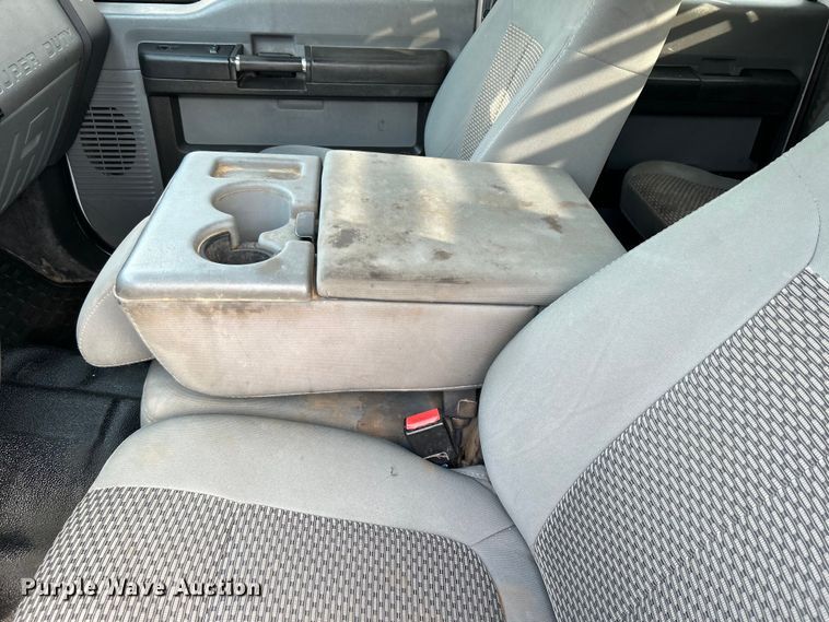 image for item EG1328 2011 Ford F550 Crew Cab flatbed truck