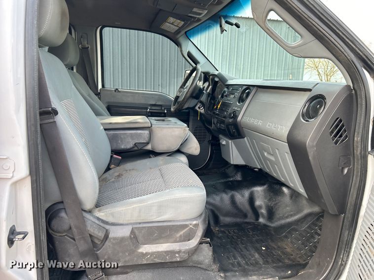 image for item EG1328 2011 Ford F550 Crew Cab flatbed truck